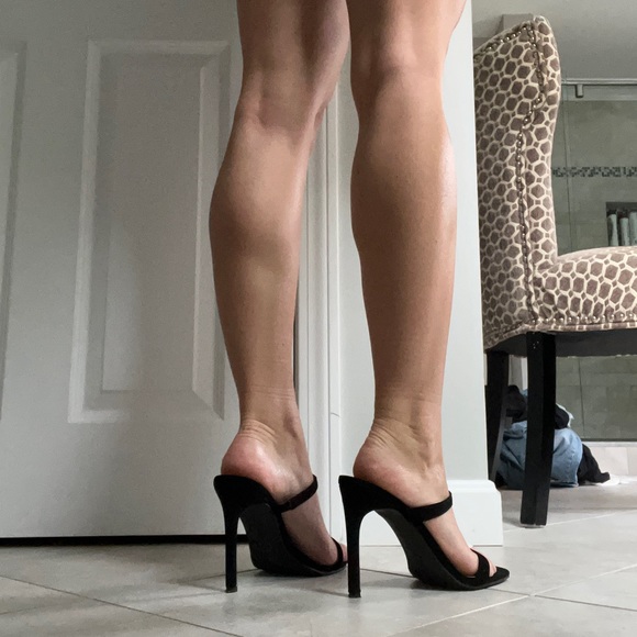 Miss Lola black mule heels - Picture 2 of 4